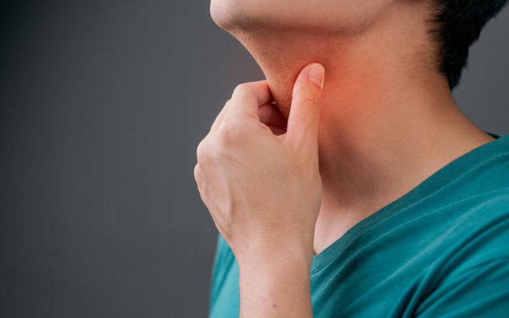  Ho khan ngứa cổ có nguy hiểm không? Báo hiệu cơ thể bị bệnh gì?